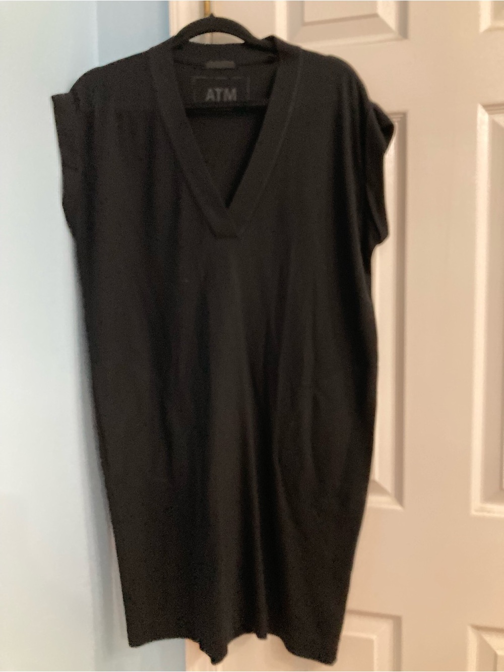ATM Anthony Thomas Melillo Black V-Neck Cap-Sleeve Tunic Dress